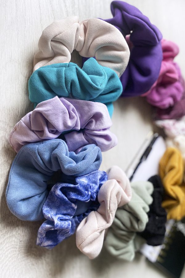 NIESPODZIANKA SCRUNCHIE LOSOWA FROTKA