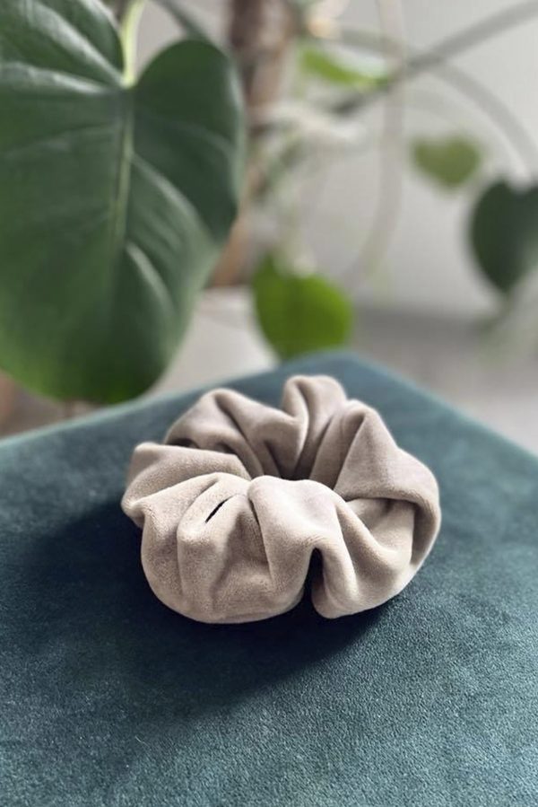 SCRUNCHIE JASNE KHAKI